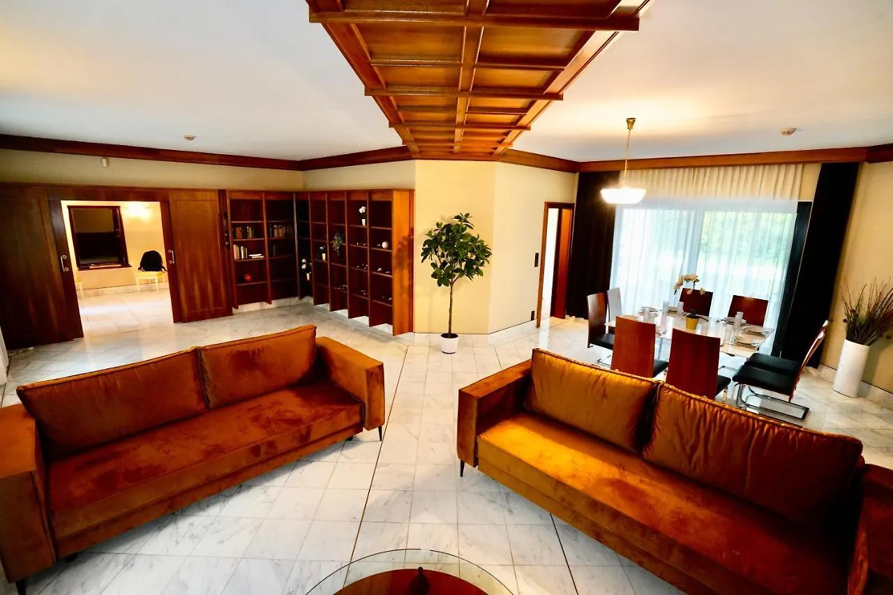 Contactos de Schoenbrunn Villa Zm